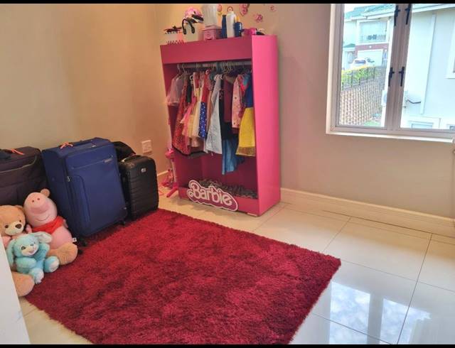 3 BEDROOM TOWNHOUSE RENTED IN EDGEMOUNT ESTATE